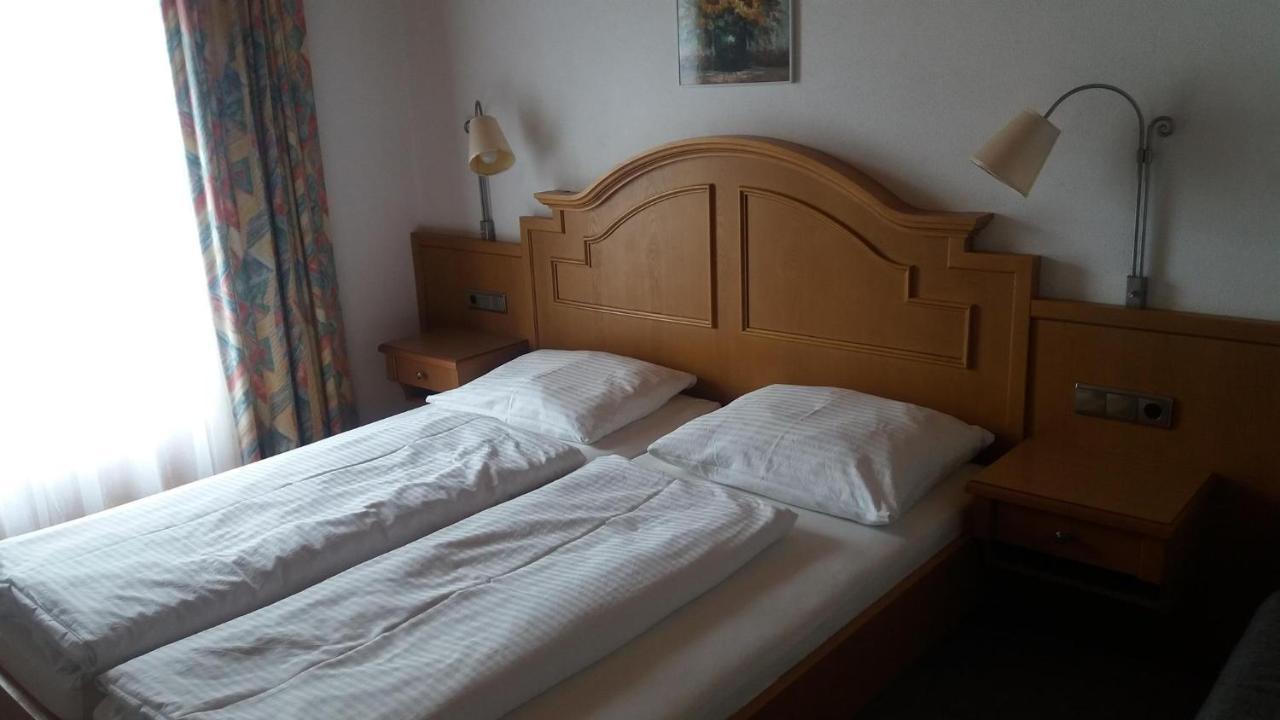 Aue, Ferienwohnung Tux Bagian luar foto