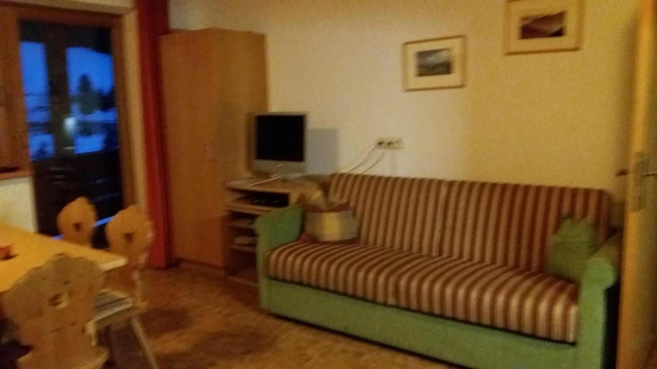 Aue, Ferienwohnung Tux Bagian luar foto